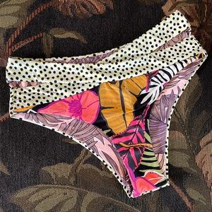 MAAJI Circo-Circo Amusing Acrobat, high waist, cheeky, reversible bikini bottom.